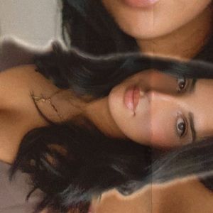 Meet your Posher, Mia